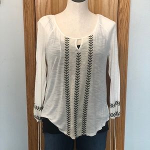 American eagle top with ties at wrist